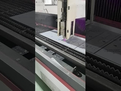 Fornire servizi di lavorazione di lamiere di acciaio inossidabile