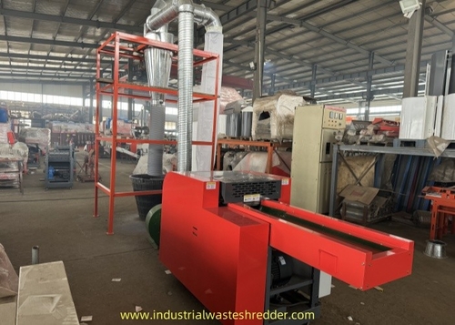 Ultime notizie aziendali su Fibra di vetro mesh Crusher di stoffa Shade Mesh & Agricultural Waste Shredder Grinder per il cliente dell'India