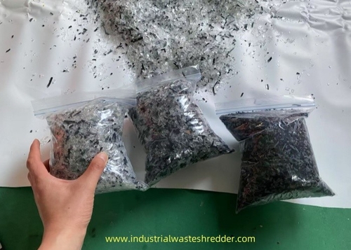 Ultime notizie aziendali su Produttore di pellicole PVB Crusher campione, Taiwan Cliente Inviaci materiali per fare il test di triturazione, setaccio da 10 mm