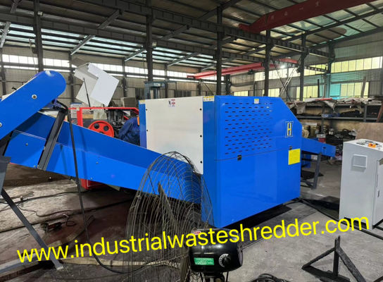 Un buon prezzo. Trinciatore di reti da pesca PP Raffia Grinder con utensili in lega resistenti lame rotanti in acciaio risparmio di energia elettrica in linea