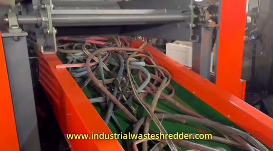 Un buon prezzo. Trituratore di cavi morbidi di coiffe di isolamento di tubi di frantumazione di alta resistenza strumento di lega di acciaio grande capacità in linea