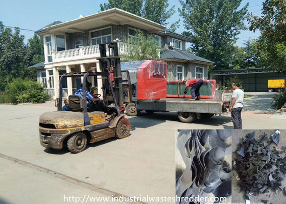 Un buon prezzo. Tagliatrice di riciclaggio impermeabile dello straccio della fibra di vetro in linea