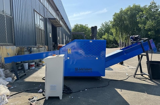 Un buon prezzo. Piccola trinciatrice del tessuto di velocità su ordinazione, richiesta residua di potere basso delle tagliuzzatrici del tappeto in linea