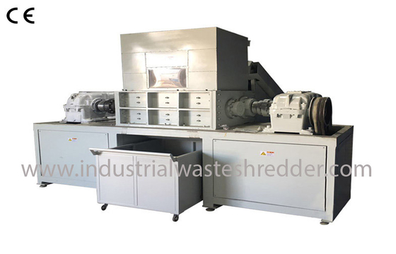 Un buon prezzo. Lama di plastica di progettazione della trinciatrice residua V di velocità regolare per i grumi/tubi di plastica in linea