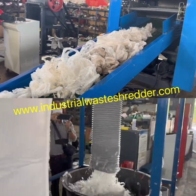 Un buon prezzo. Rettificatore di pellicole industriali PE / LDPE Rettificatore di pellicole di plastica di grande capacità personalizzato in linea