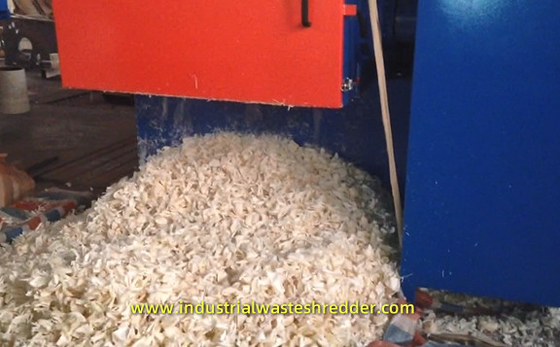 Macchina di triturazione di blocchi ABS industriale capacità 600-1000kg,fabricante di apparecchiature di riduzione delle dimensioni ABS 75 CV,triturazione di plastica ABS per il riciclaggio