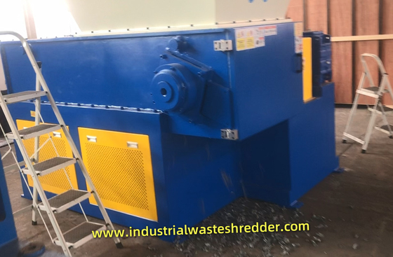 Modello 800 Plastic ABS Pipe Shredder 45-55kw ABS Tube Shredder Alta efficienza di lavoro diametro del rotore 400mm Heavy Duty Shredder per tubi e tubi