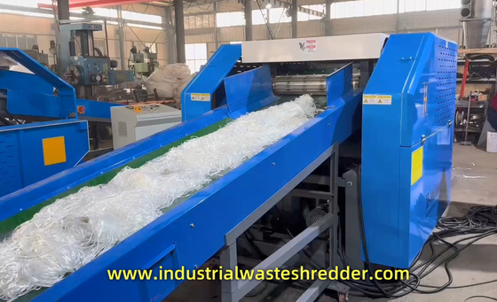 Macchina di triturazione monofilamentare per i filati in PET PP HDPE PA,capacità 300-2000 kg all'ora,triturazione di filati chimici per alimentazione facile,disegno anti avvolgimento,triturazione di sacchi di rifiuti PP Raffia