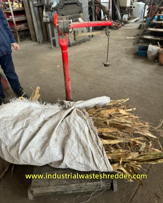 Lavoratore di rifiuti agricoli Coltivatore di paglia di grano Stalks Grinder con tagliatrice a lame rotative