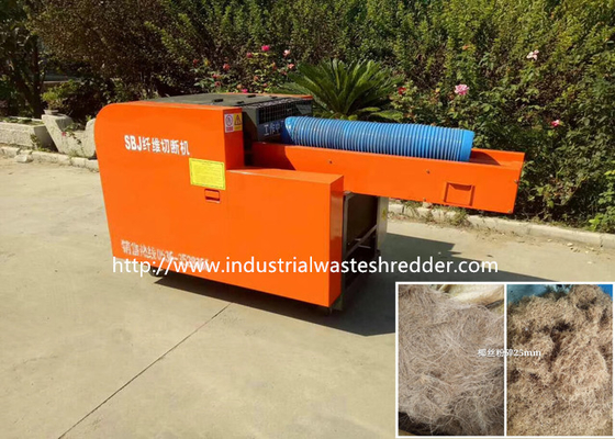 Un buon prezzo. Capacità di alta efficienza del frantoio della trinciatrice della fibra della palma della tagliatrice dello straccio della fibra di noce di cocco grande in linea