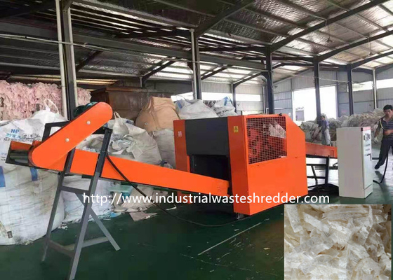 Un buon prezzo. Tessuto di tessuto della tagliatrice dello straccio del panno del pizzo che ricicla il coltello torto frantoio della trinciatrice in linea