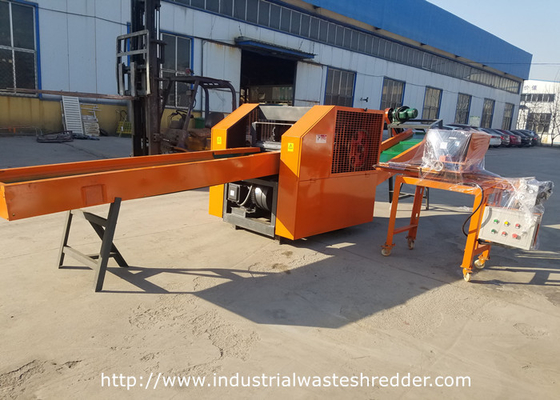 Un buon prezzo. Taglio del basso consumo energetico della trinciatrice di rifiuti industriali del cuscino del cuscinetto del sacco a pelo della tenda in linea