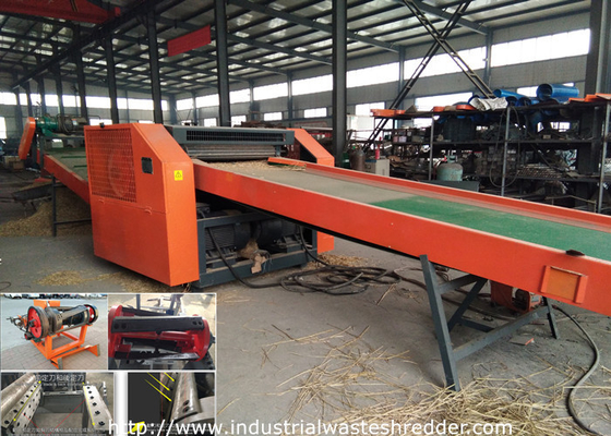 Un buon prezzo. Coltello rotatorio di taglio di gomma della trinciatrice di rifiuti industriali di salvagente cappuccio/del costume da bagno in linea