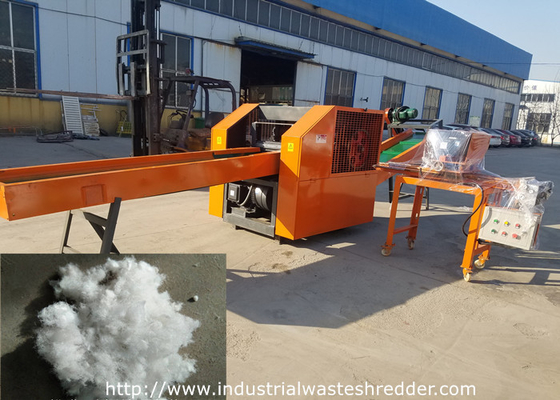 Un buon prezzo. La trinciatrice di vuoto/spruzzata cotone di rifiuti industriali imbottisce la taglierina del sacco a pelo con l'affilatrice in linea