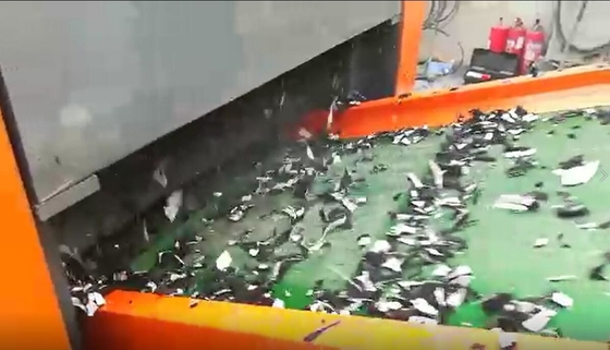 Un buon prezzo. 2400F ha ritenuto il motore generale 22KW+22KW di taglio della tagliatrice della fibra della resina della fibra di vetro in linea